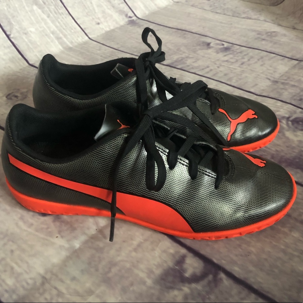 FINAL MARKDOWN Puma Jr indoor turf soccer shoes